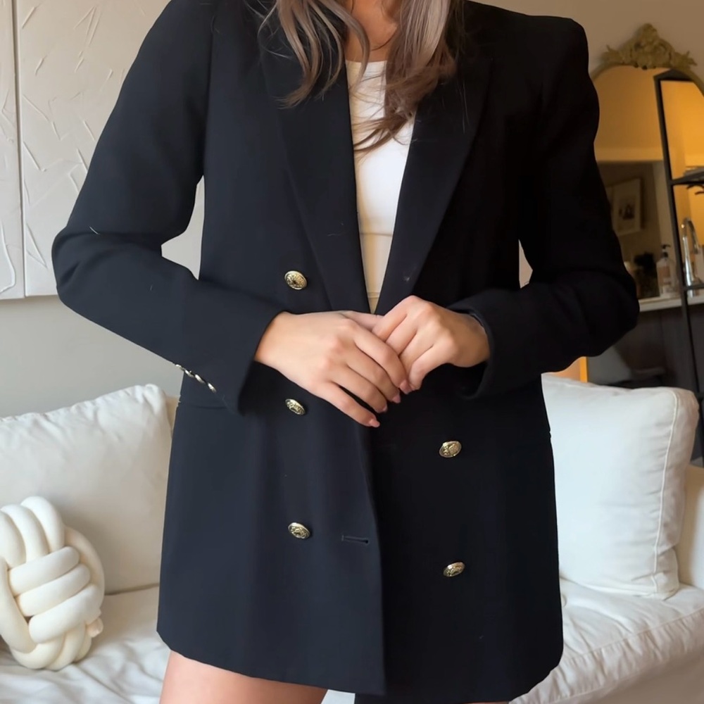 ZARA Black Double-Breasted Blazer – Size M 🖤✨